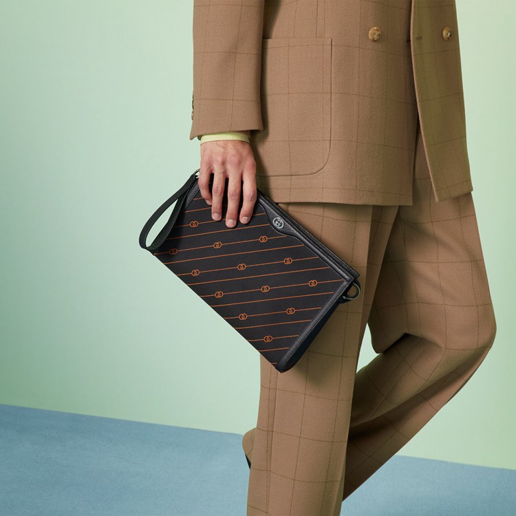 751889.FAB7D.1066.003.100.0000.Light Interlocking G pouch